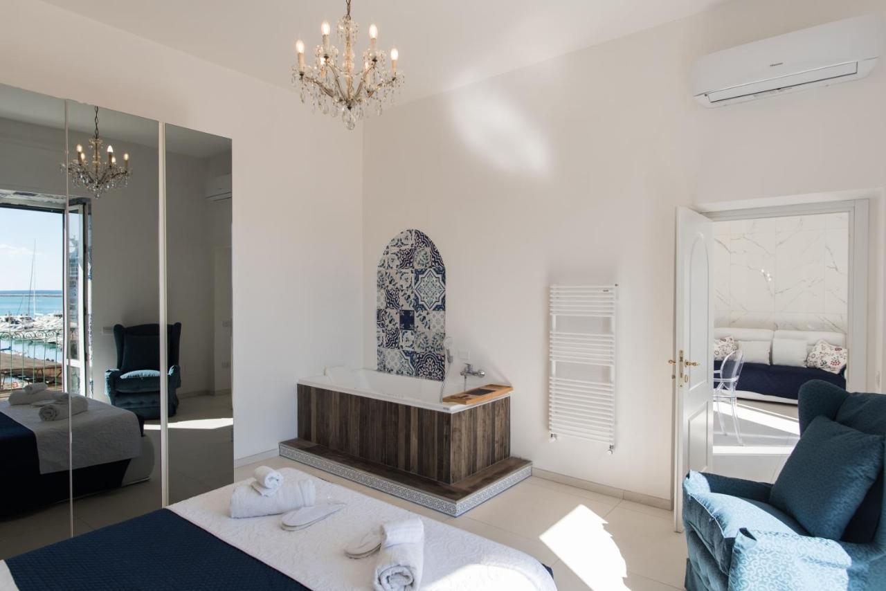 Relais Mareluna - Luxury Apartments Salerno Exterior foto
